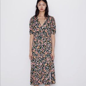 NWT: Zara Floral Dress